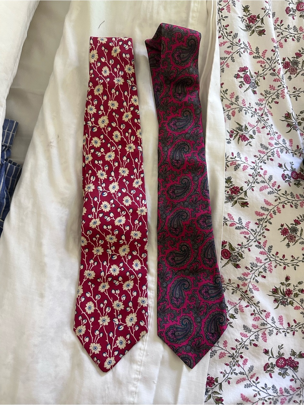 Bundle Neck ties Brooks Brothers and Robert TalboRed Floral and Paisley Silk Tie